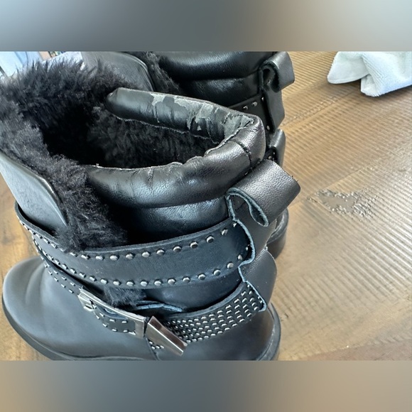 Zara women’s boots buckle black EU36 US size 6 minor damage on top - Picture 7 of 10